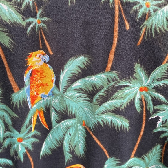 Vintage men’s Hawaiian shirt - Picture 5 of 5